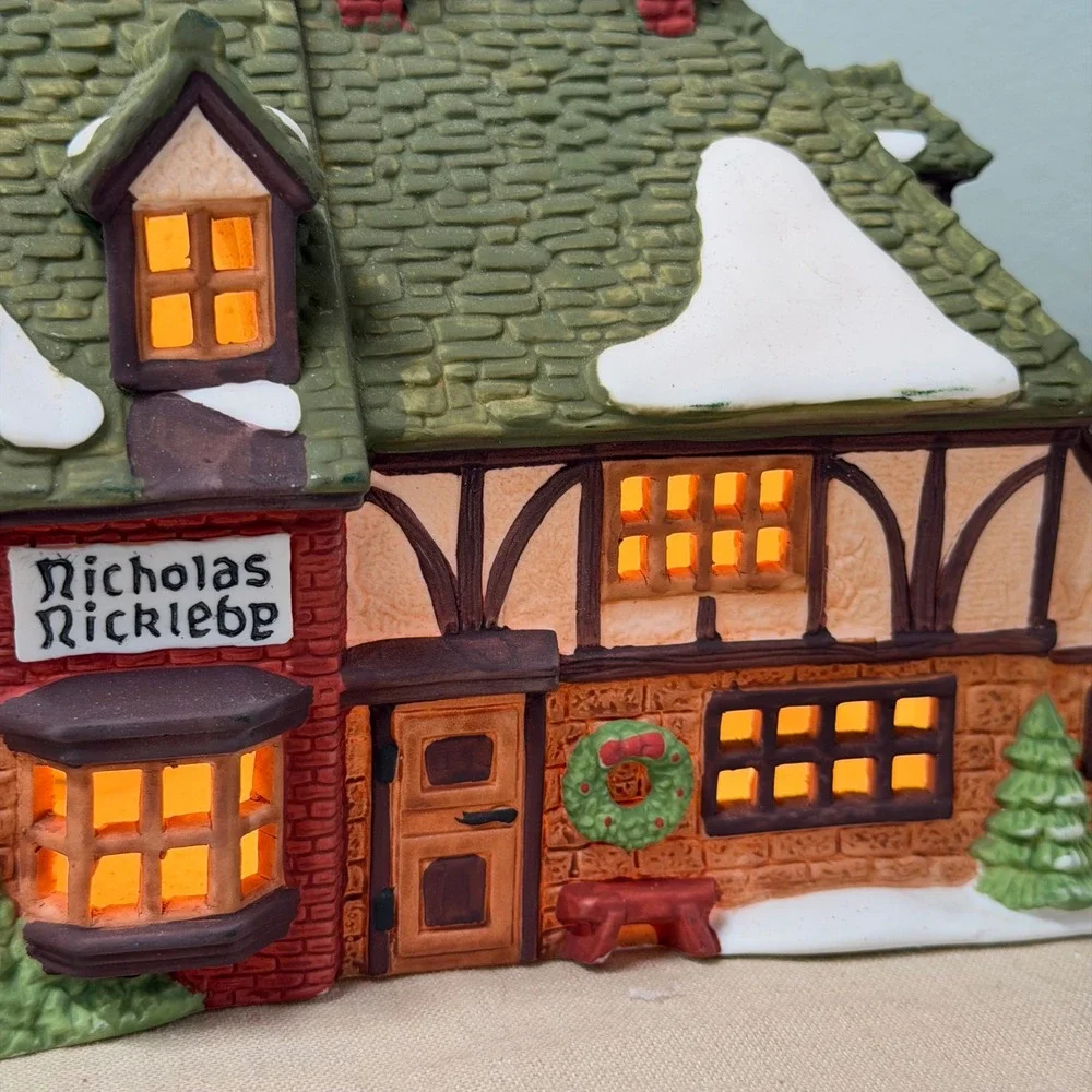 Vintage Lighted Christmas Village Cottage Nicholas Nickleby House w Box & Cord